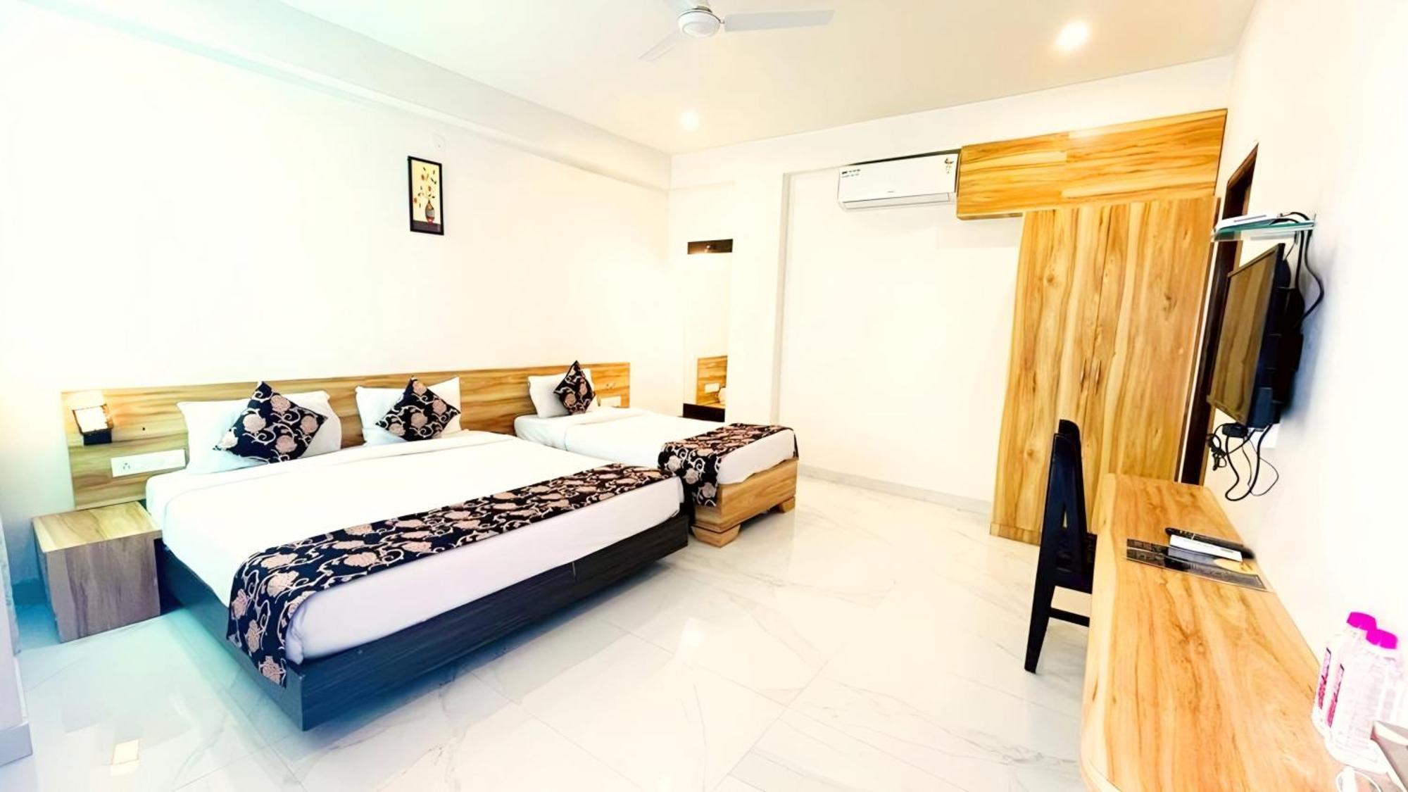 Hotel The Celebration By Amod Best Hotel & Rooftop 烏代浦 外观 照片