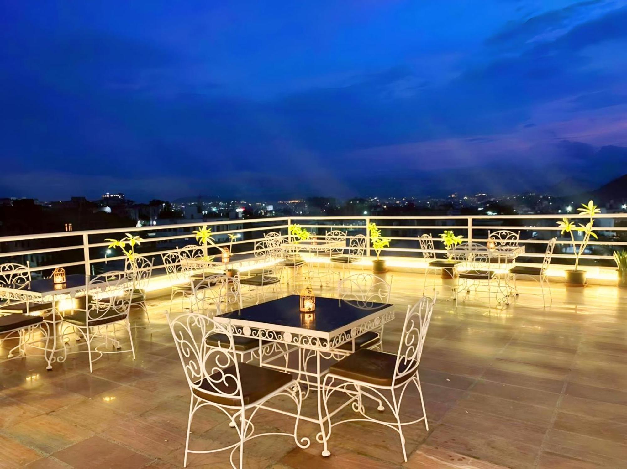 Hotel The Celebration By Amod Best Hotel & Rooftop 烏代浦 外观 照片
