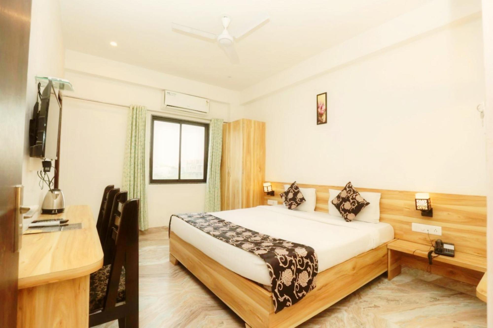 Hotel The Celebration By Amod Best Hotel & Rooftop 烏代浦 外观 照片